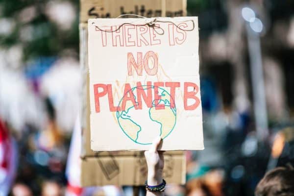 Pancarte "Il n'y a pas de planète B"