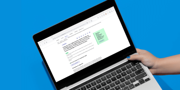 Un ordinateur ouvert sur la page de la consultation publique de l'indice de durabilité