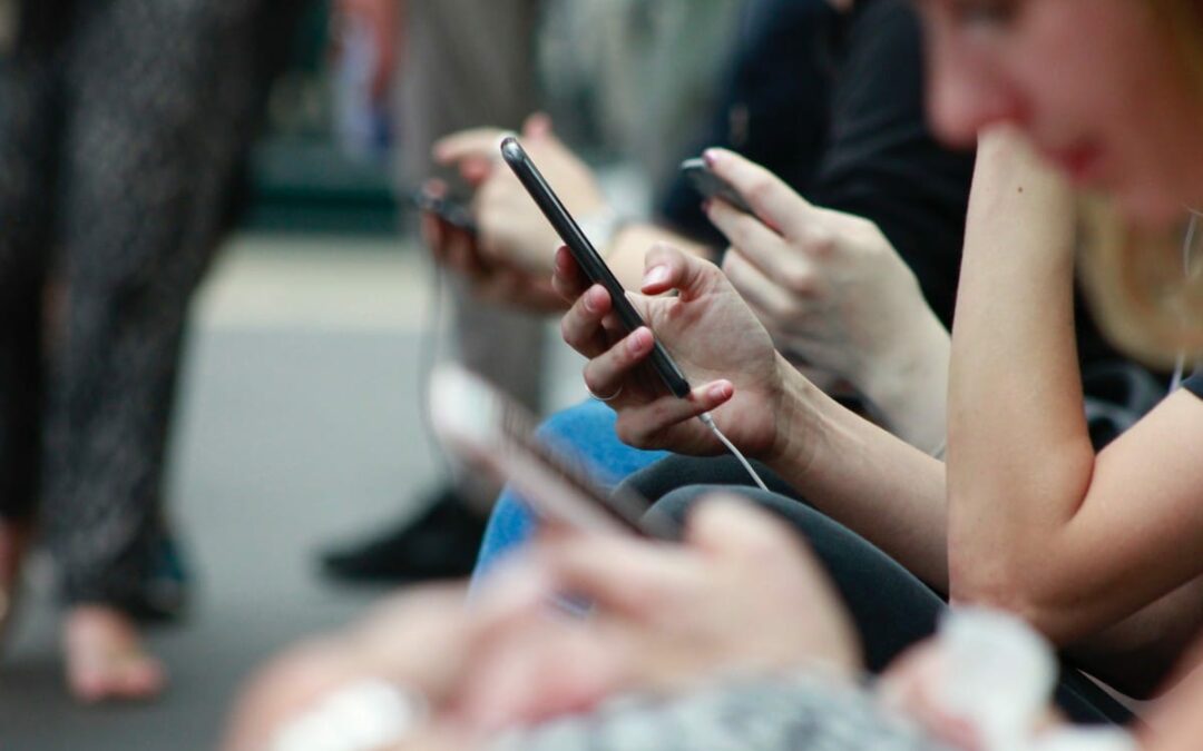 HOP se mobilise sur le nouveau règlement européen pour allonger la durée de vie des téléphones