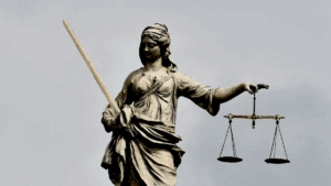 Allégorie de la justice tenant une balance