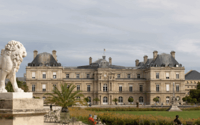 Photographie du bâtiment du Sénat dans le jardin du Luxembourg